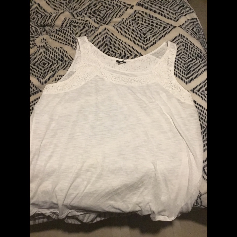 Torrids white tank top